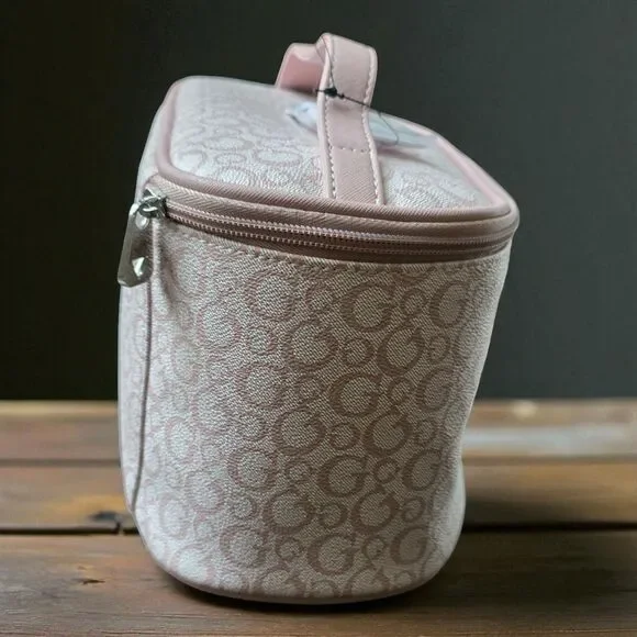 GUESS Makeup Bag NWT Blush Pink Cosmetic Case 11x7x13 Zipper Closure - Picture 3 of 8